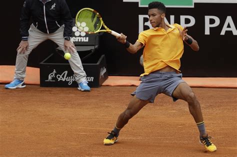 Jul 02, 2021 · felix auger aliassime is born to his parents: Felix Auger Aliassime Parents : Family First With The ...