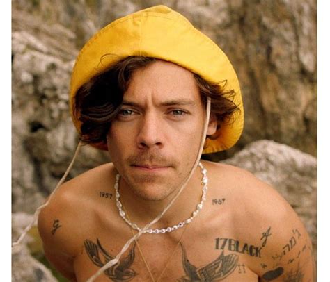 Harry styles left fans baffled at the brit awards 2021 on tuesday night as viewers questioned why he had suddenly developed an 'american accent'. Grammy Awards 2021 performers unveiled - from Harry Styles ...