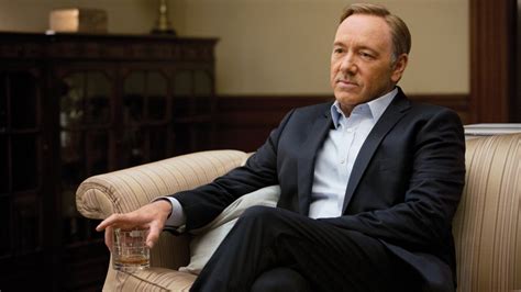 Последние твиты от kevin spacey (@kevinspacey). Kevin Spacey compara demissão por assédio a demissão por ...