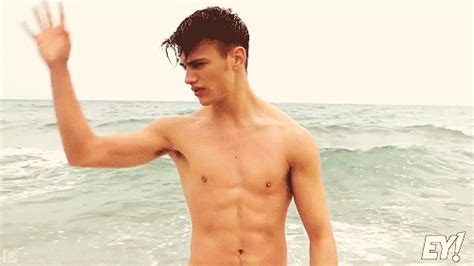 Hot fit smooth guy jerks off his big fat uncut cock, big load. go see GEO ...: Shirtless Sunday Slurpee: Sergio Carvajal