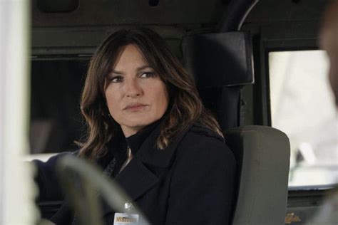 Season 18 episode 17 real fake news; LAW & ORDER SVU Season 19 Episode 18 Photos Service | SEAT42F