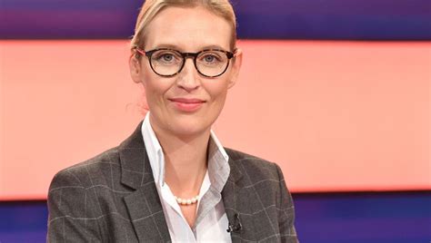 Gefällt 1.601.256 mal · 572 personen sprechen darüber. Alice Weidel: AfD-Politikerin verlässt ZDF-Sendung "Wie ...