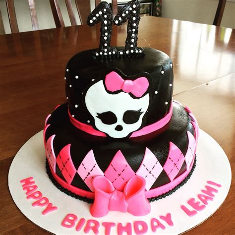 Monster high torte festa monster high deco cupcake cupcake cakes cake icing fancy cakes monster high fondant geburtstagskuchen partyideen kuchen desserts kinder essen gebäck. Monster High Birthday cake black pink skull | Torten, Ideen