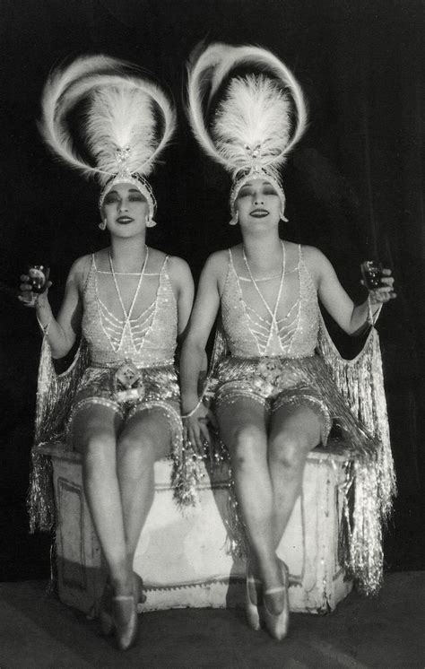 1920's Ziegfield Follies showgirls. | Ziegfeld Follies in ...