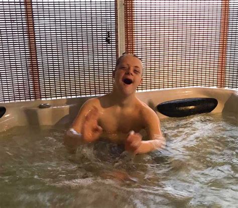 Whether you have a saltwater hot tub or mineral system, this hot tub chemical guide will however, all owners still need to put chemicals in their hot tub. Natural Alternative to chemicals in your Hot Tub -using ...