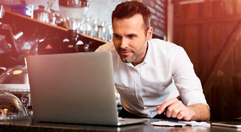 Visita il sito intesasanpaolo.com e scopri la tua nuova banca online: Digital banking per imprese: Smart Web Business | BDS
