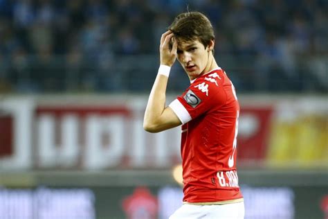 Match reports, team settings and news about this soccer player gent, standard, düsseldorf. Benito Raman in tranen na duel ex-club AA Gent met ...