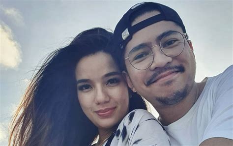 Kalau kita perhatikan di zaman teknologi ini semakin banyak bagian perut memang sangat mudah untuk melar. Potret Babymoon Sheila Marcia Seksi Abis, Pakai Lingerie ...