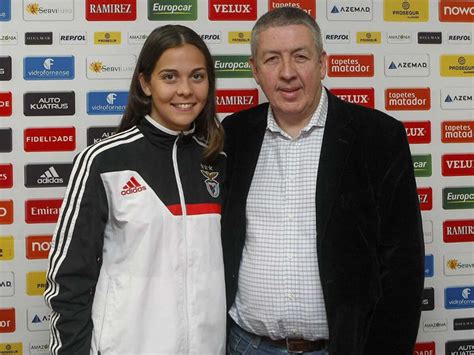 Melanie santos é triatleta portuguesa. Melanie Santos assinou pelo Benfica até 2020