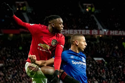 Man united smashed nine goals past southampton in the premier league on tuesday and with that beaming confidence they now take on everton. Everton - Manchester United : Les compos de départ