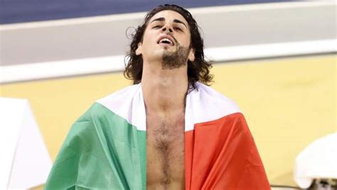 Gianmarco tamberi, italy high jumper. Media cara afeitada y media con barba: el 'look' del ...