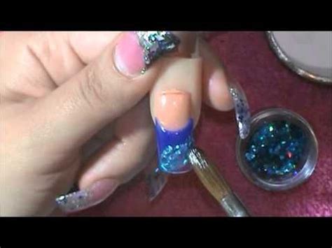 Y para crear un look abstracto y peculiar, las uñas con salpicadura son super fáciles de imitar Decoracion Basica-Principiantes En Uñas Acrilicas - YouTube | Uñas