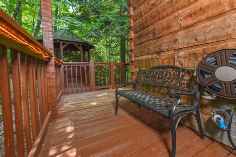 Lazy bear cabin gatlinburg tn. Lazy Bear Cabin | Gatlinburg Cabins