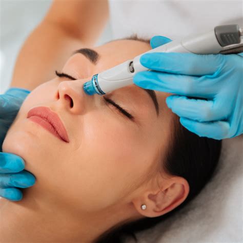 Clean, exfoliate and infuse nutrient rich serums into the skin. Benefits of Hydrafacial - Center for Sight