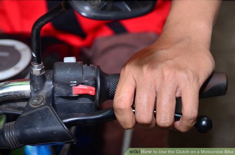 There are many designs of clutches but all functionally operate on the same basic typically only motogp bikes and a select few manufacturers really ever used dry clutches, ducati, bmw, and moto guzzi to name. How to Use the Clutch on a Motocross Bike: 7 Steps (with ...