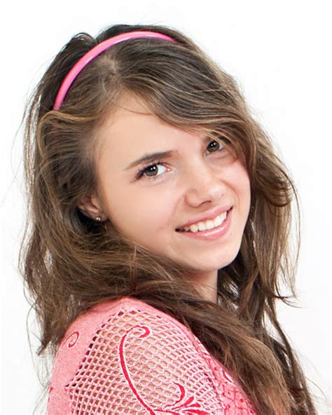 Perfect for early presentation and videos, has a great production and can be used several times early in the film. Ella Ff Models Sandra Nude