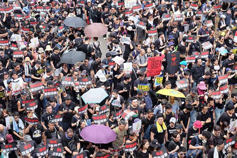 The hong kong protests began in june 2019 as a targeted demonstration against a controversial extradition bill that could send hong kong residents to mainland china to be tried in court, but they've since transformed into what feels like a battle for the future of hong kong. Australia may be ready to take Hong Kong residents as ...