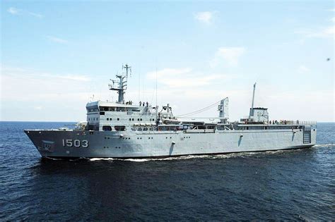Laev saadeti somaali veed sarnaste rolli üle võtma kdmahawangsa kuni võidelda piraatlusega aastal adeni laht. TCMARINE (M) SDN BHD » KD Sri Indera Sakti