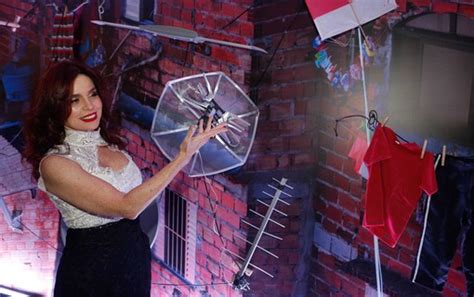 Trains the model for a fixed number of epochs (iterations on a dataset). Alexandre Borges diz que Júlia Lemmertz aprovou barba ...