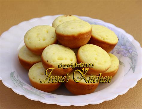 Masih awal tahun nih, coba resep baru ah liat resepnya mbak arik yunita, akhirnya kepikiran eksekusi buat bolu pandan mini kukus. Resep Bolu Mini Snack Maker : Resep Kue Lumpur Kentang ...