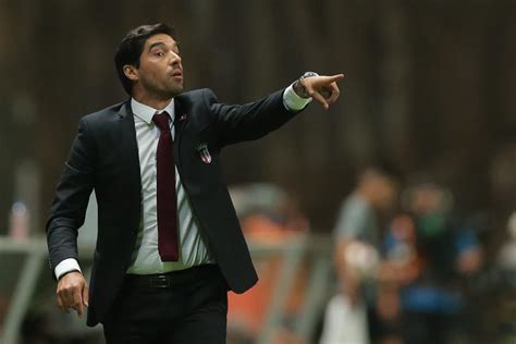 Abel ferreira considerou que, por muito fraco que fosse como treinador, era impossível não ser campeão com essa equipa de juniores do sporting, onde despontavam jogadores como esgaio. ABEL FERREIRA QUER SPORTING DE BRAGA FOCADO E EQUILIBRADO ...