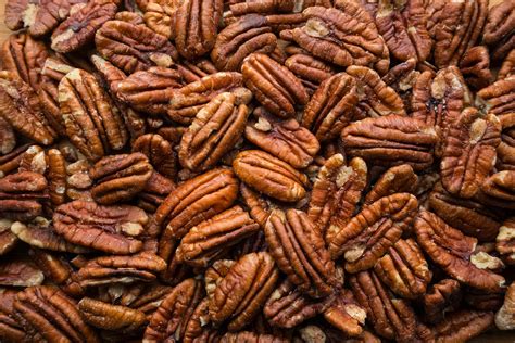 One ounce (28 grams) of pecans contains the following. How Many Calories In Handful Of Pecans : Classic Pecan Pie Recipe - Fitclick has over 60,000 ...