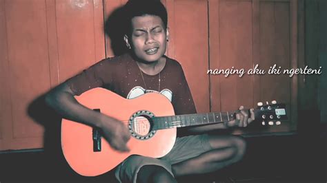 On his mother's side he was descended from distinguished rabbis. Mundur Alon-alon || cover gitar Indonesia - YouTube