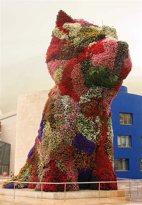 Koons, who created three editions of each piece, ended up netting millions of dollars in sales of the work over time. Jeff Koons: Puppy - Aula de Filosofía de Eugenio Sánchez Bravo