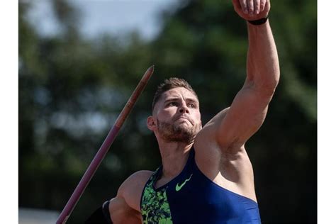 Juni 1966 in mladá boleslav, tschechoslowakei) ist ein ehemaliger tschechischer leichtathlet, der dreifacher weltmeister und olympiasieger sowie amtierender weltrekordinhaber im speerwurf ist. Speerwurf-Ass Vetter nähert sich Weltrekord: 97,76 Meter