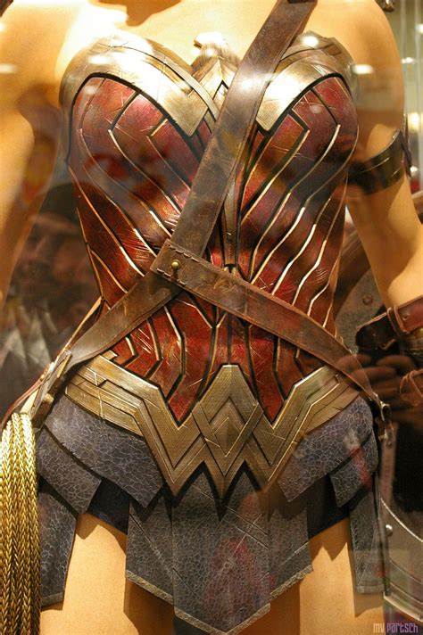 This remarkable gimmick of the idol like female superhero from justice league known this production is adorn with marvelous and a accurate piping design is covered over the overall attire that reflects the justice league wonder. Wonder Women Dawn of Justice Costume | Wonder woman ...