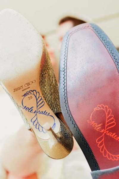 Poi, al ricevimento, tutti gli ospiti devono scrivere il numero di domande che. Come personalizzare le suole delle scarpe da sposa