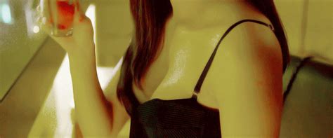 박신영 아나운서 '골프공 쌓기' 영상이 뒤늦게 화제가 됐다. 한채아 슴골 - 후방주의 - 꾸르