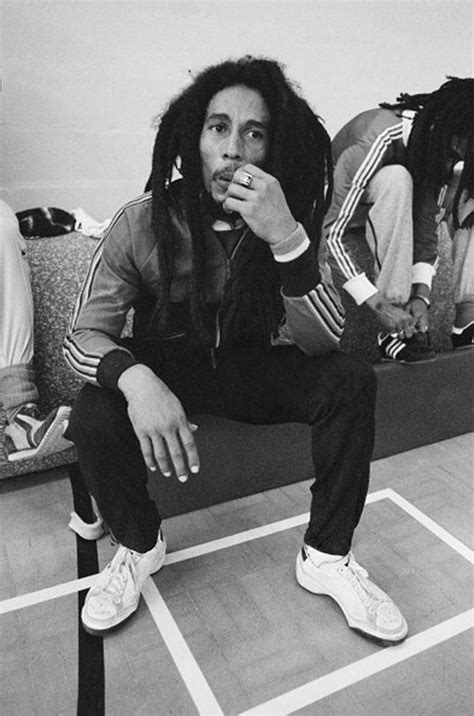 Or, if you just really enjoy toking along to the songs. Pin de maría. en bob marley | Fotos de bob marley, Bob ...