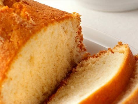 Beat 1 package duncan hines signature french vanilla cake mix, 1 cup unsweetened coconut milk, 2 egg whites, and 2 tablespoons olive oil in a large bowl on medium speed for 2 minutes. Recipe: Yellow Pound Cake | Duncan Hines Canada® | Pound ...