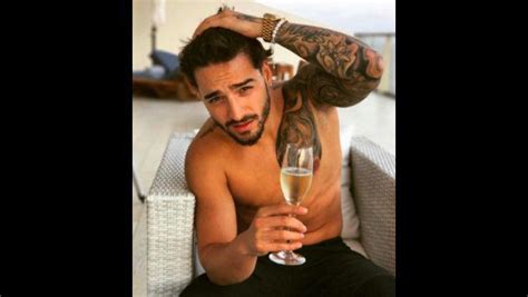 verso 1 apenas sale el sol y tú te vas corriendo sé que pensarás que esto me está doliendo yo no. ¡Maluma dio detalles de 'Felices los 4', su nueva canción ...