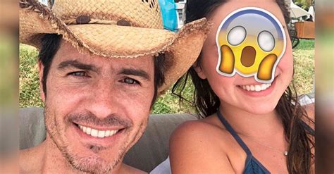 Mauricio ochmann reveló un video en donde es notoria la atracción y el cariño que tiene hacia su además sobre la nueva conquista de mauricio ochmann se sabe que paulina es una mujer. Ella es la sensual hija de Mauricio Ochmann que seguro no ...