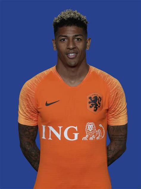 Van aanholt verdediger 4 0. PATRICK VAN AANHOLT | Voetbal, Sporter