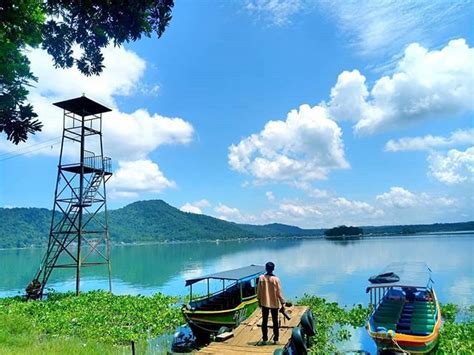 Waduk darma adalah waduk atau danau yang terletak di kecamatan darma, kabupaten kuningan, jawa barat dan saat ini menjadi tempat wisata yang sangat mempesona. Wisata Waduk Darma Kuningan - Tempat Wisata Indonesia