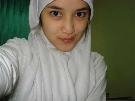 Anaksmpcute.wordpress.com anak smp cute | indonesia nonamanis, exoticazza, morenonamanis, abg, igo, jilbaber, jilbab, smu, sma, smp, cewek bugil. Meraba puting: Foto Rosiana Barbie, Bintang Film SMA Cakep ...