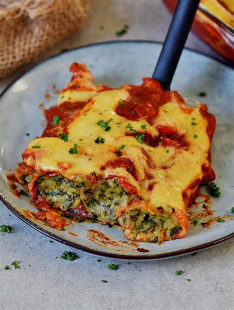 Michaela vais | vegan food. This Cannelloni recipe is 100% vegan (plant-based, egg ...