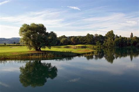 Golf sahası ve özel kulüp · bangi, malezya. Golf Club Donau Freizeitland Linz Feldkirchen - Golf ...
