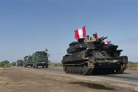 Ecuador, ricardo gareca y gustavo alfaro dejaron listos a sus equipos para el partido de perú vs. Perú despliega al Ejército en frontera con Ecuador contra ...