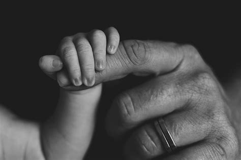 If not treated quickly, this problem might let us learn more about what happens when a piece of hair is tightly wrapped around a baby's fingers or toes and how to deal with it. Dover Ohio Newborn Photographer, baby hands in Daddy's ...