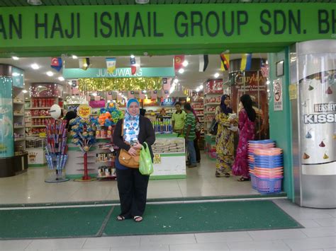 Semoga menjadi panduan buat siswa yang membuat esaimen berkaitan dengan tajuk berkenaan. Haji Ismail Group (HIG) - Umik Gadis Melanau My Life My ...