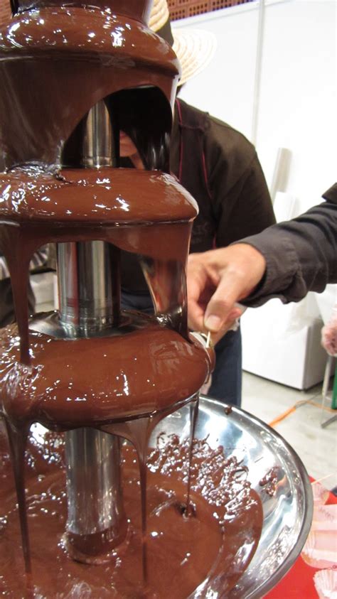 Check spelling or type a new query. A table !: Salon du chocolat à Montauban.