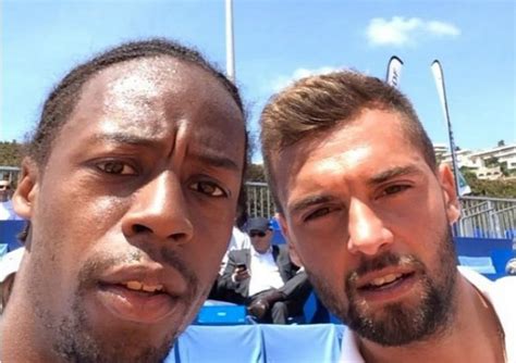 04/03 frenchman paire penalised for spitting, 'tanks' in argentina open defeat. Gaël Monfils et Benoît Paire se filment en plein match