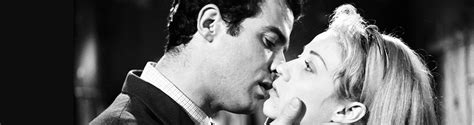 Ο σπύρος φωκάς γεννήθηκε στην πάτρα και ο κινηματογραφικός φακός φώτισε για πρώτη φορά το πρόσωπό του το 1959 στην ταινία του ανδρέα λαμπρινού. Finos Film - Σπύρος Φωκάς