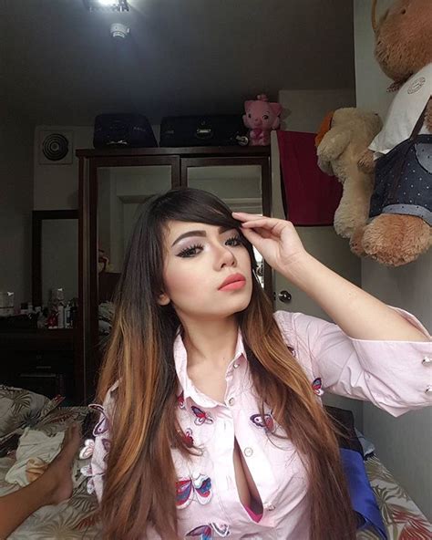 Jangan lupa follow/ikuti halaman ini agar dapat notifikasi seputar dari kami, serta like, comment dan. Foto Seksi dan Hot Dj Dinar Candy Yang di Oprasi ...