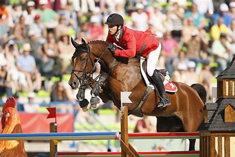 Ainsi aux jeux olympiques de 2012 à londres, la cavalier suisse steve guerdat décroche la médaille d'or individuelle en saut d'obstacles en montant le selle français nino des buissonnets 42. 14-35-d09652-Steve-Guerdat-SUI-Nino-des-Buissonnets-sf ...