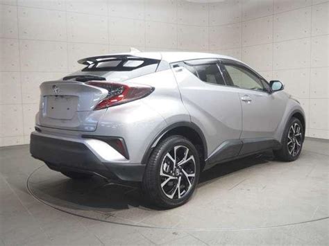 Front wheel drive 29 combined mpg. Toyota CHR used car pictures - 2017 model Silver color photo